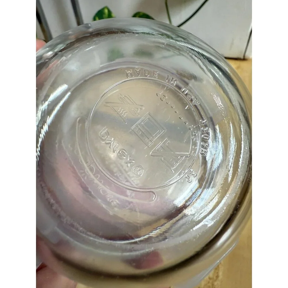 Snapware purple plastic lid with glass ware